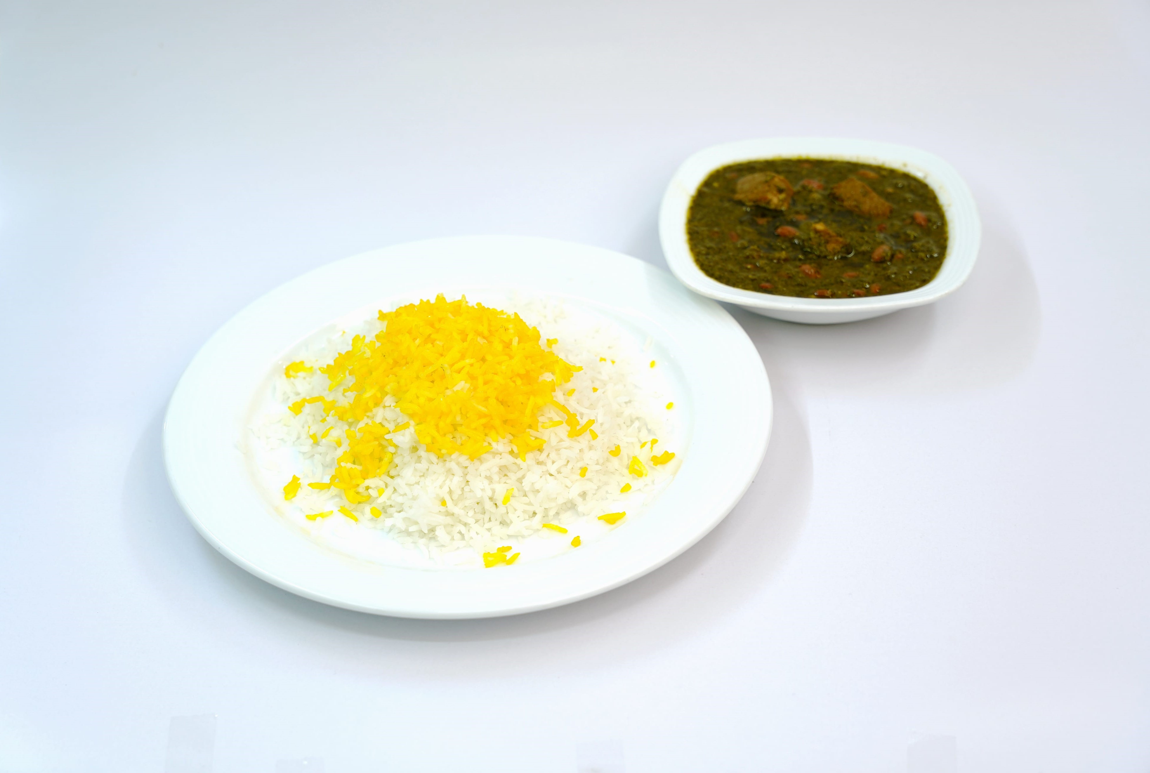 **دوشنبه** چلو خورشت قرمه سبزی